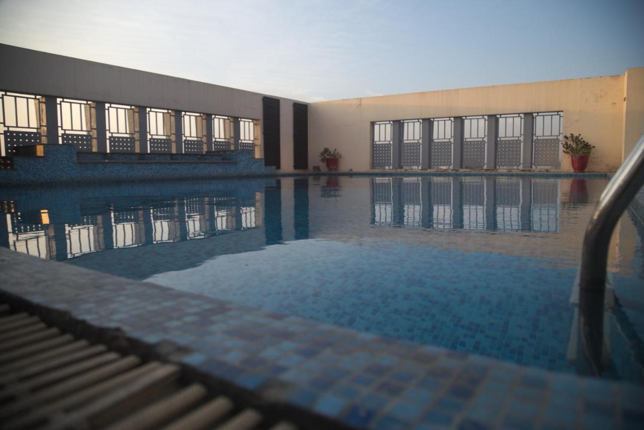 Savoey Hotel Lahore Exterior photo